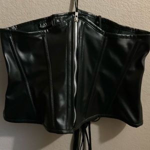 Black underbust corset